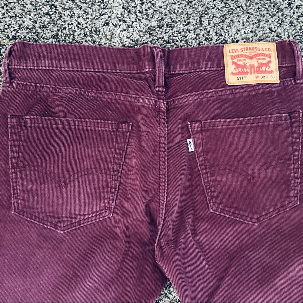 Mens 511 Levi’s Corduroy Burgundy Pants Size 32”x 30”